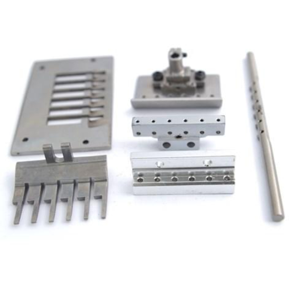 Lastik Parçaları Dikiş Makinesi Yedek Parçası